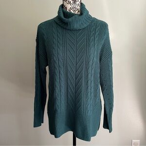 Design 365 Green Turtle Neck Long Sweater Women’s Size Small